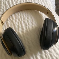 Beats Studio Pro