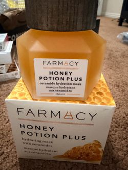 Farmacy honey face mask