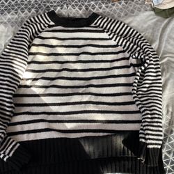 Striped Long Sleeve Knitted Top.