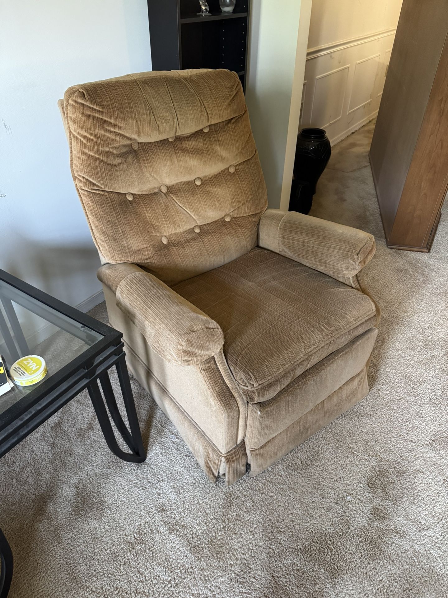 Recliner - PRICE REDUCED