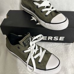 New Converse  Size 2 
