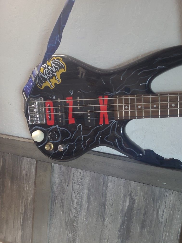 Ibanez. Sound gear 4 String Bass Guitar