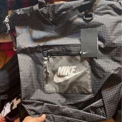 nike tote