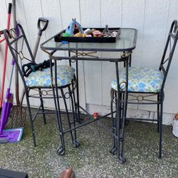 Tall Table And Chairs 