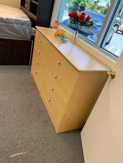 New. Compressed Wood Dresser 8 Drawer