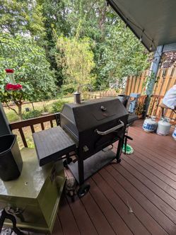 Super nice Char-Griller