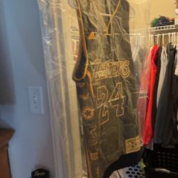 Kobe Bryant black mama jersey 