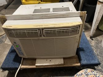 Window AC , 6,000 Btu