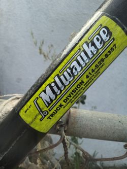 Trailer Lock Shipping Wall