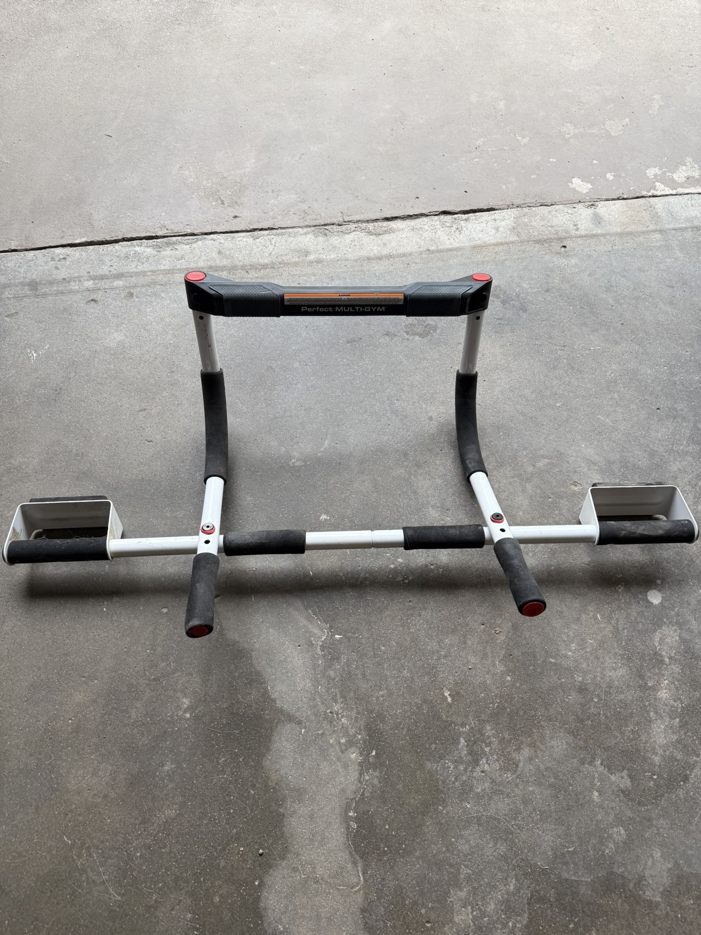 Iron Gym / Doorway Pull-Up Bar
