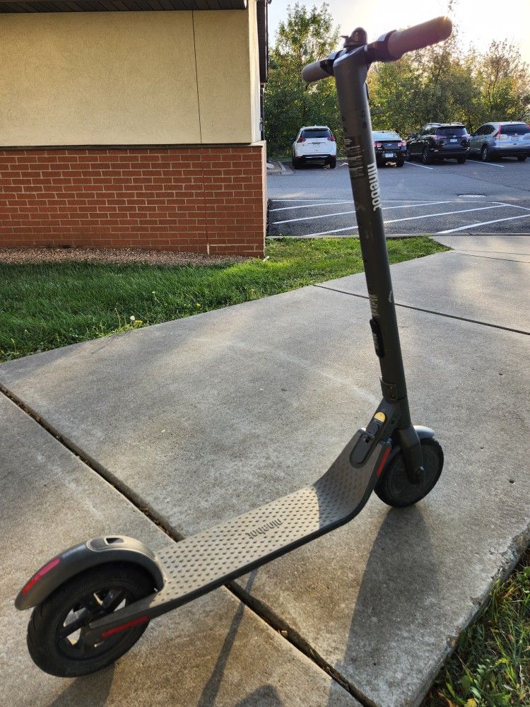 Segway Electric Scooter (Bluetooth) with OEM New Charger