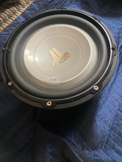 JL Audio 10W1v2-4 10” Subwoofers (Pair) – Work Great