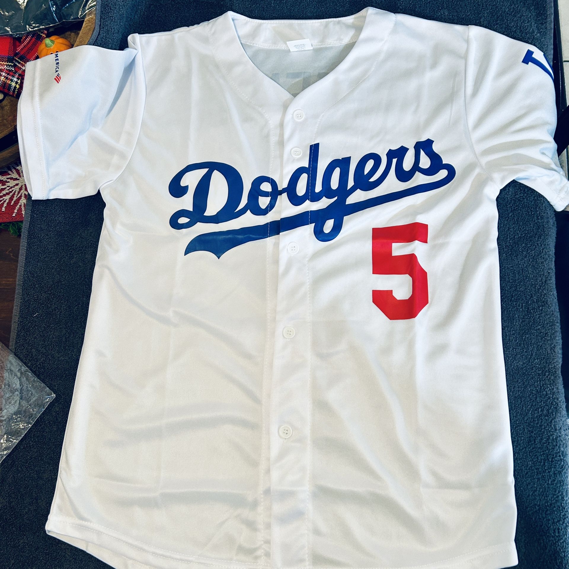 (New) Dodger’s Jersey #5 Freeman Size Medium