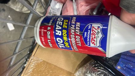 Lucas sae 80w -90 gear oil.