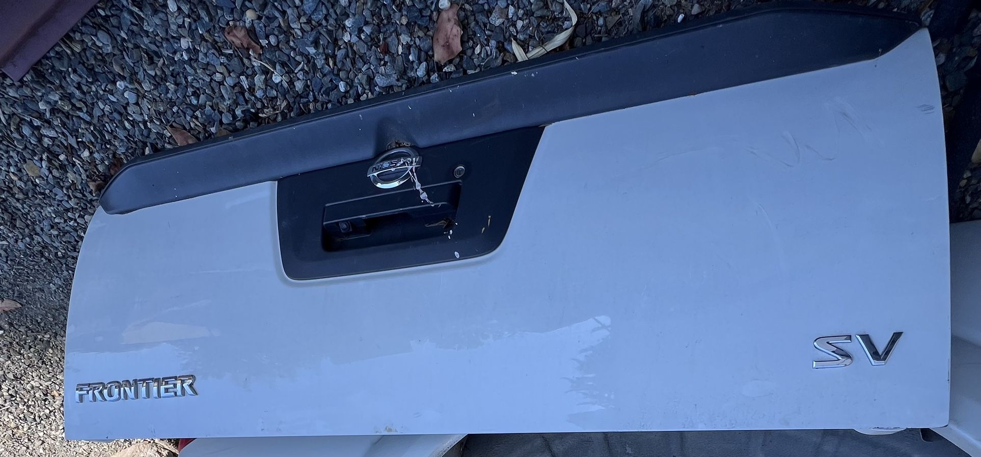Nissan Frontier bed, Tail Gate, Bumper, Tail Lights