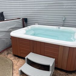 HotSprings Prodigy Hot Tub (5 Person)