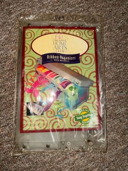Creative Home Arts Club Ribbon Organizer Dispenser 6 slots New Sealed