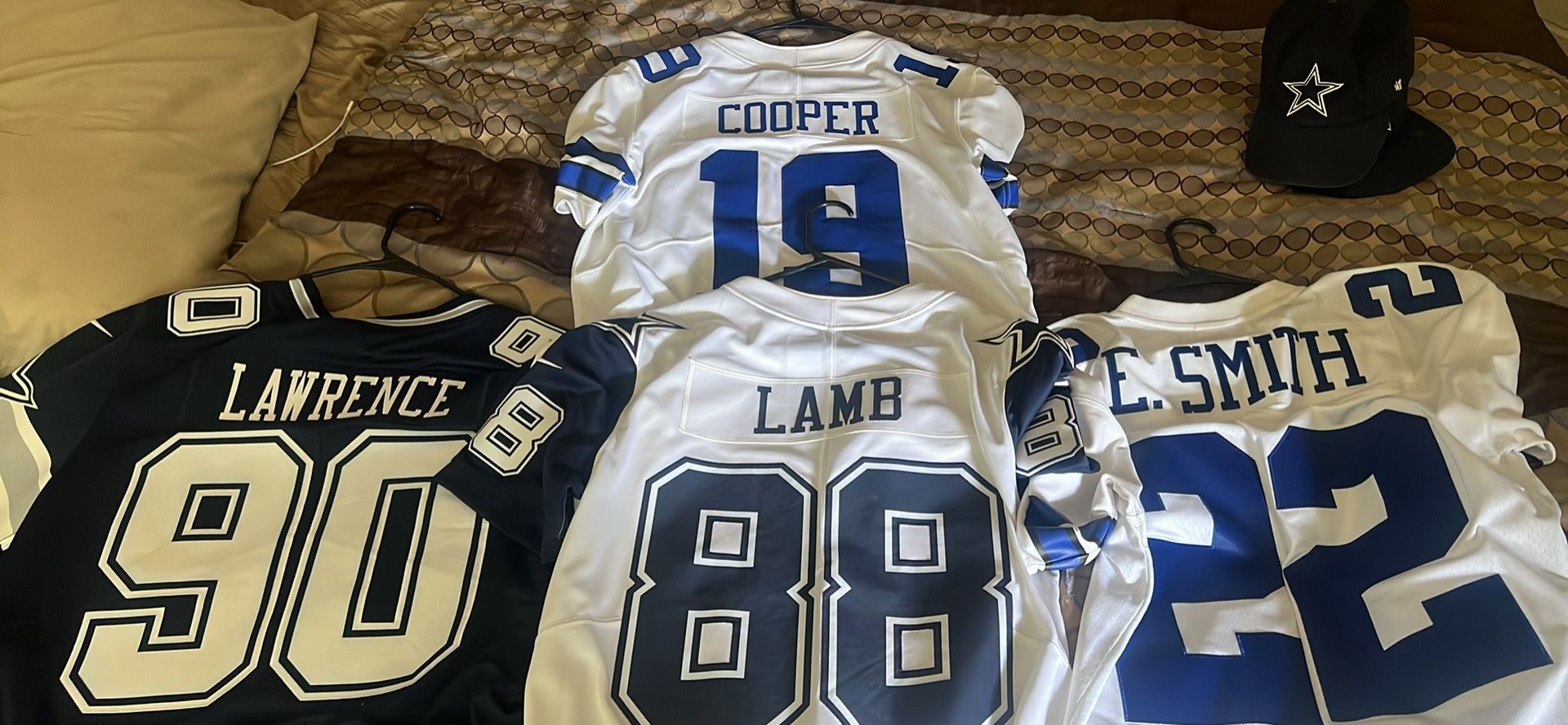 cowboys jerseys/fitteds