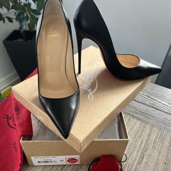 Christian Louboutin SO KATE 120 NAPPA Shiny 40