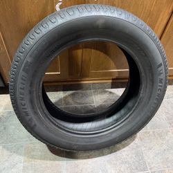 225/6/18 tire 🛞