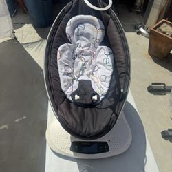 Mamaroo 4moms