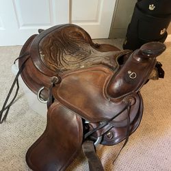 Leather Saddle 