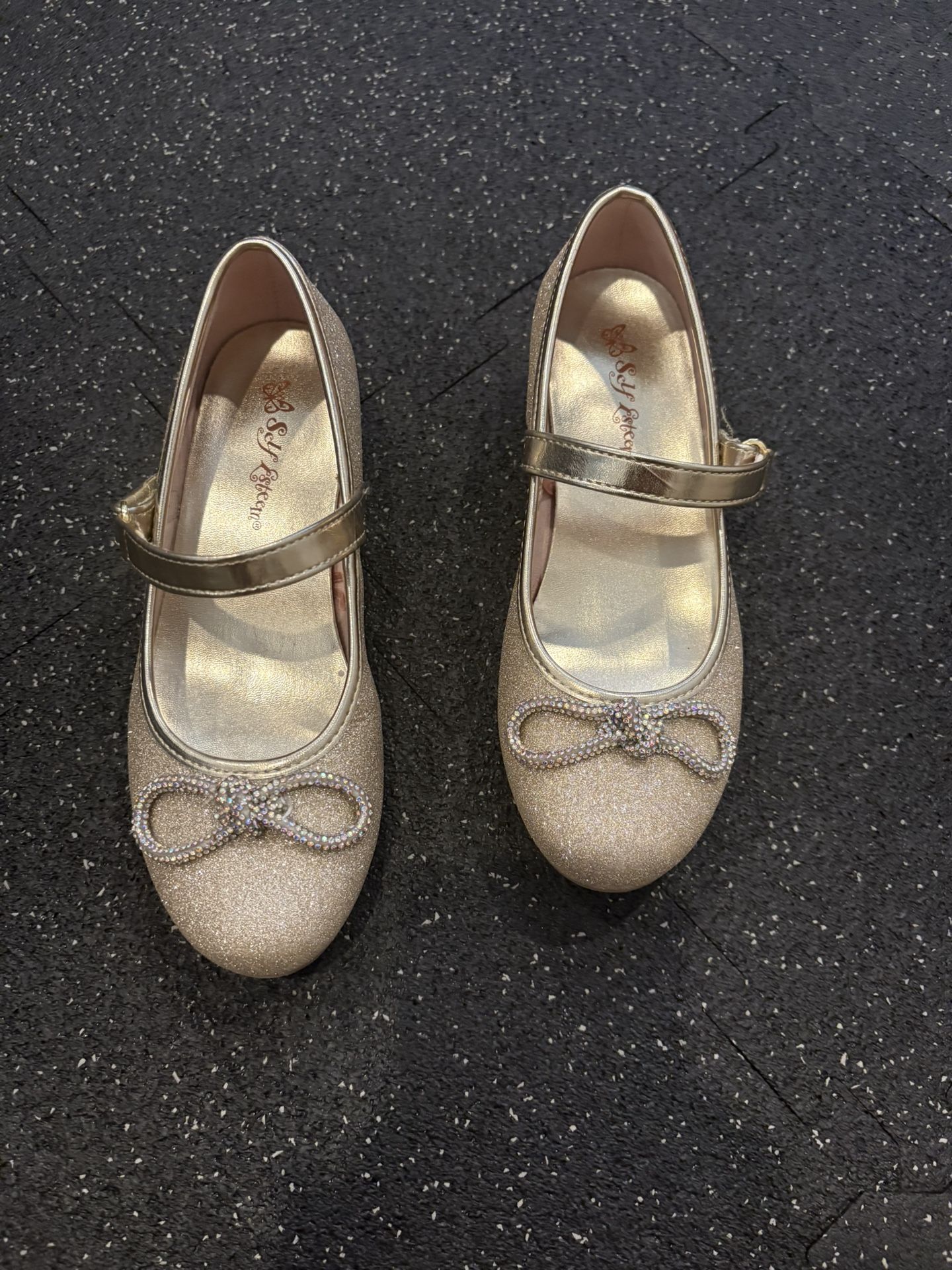 Kids Gold Glitter Dress Shoes Size 1