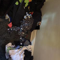 20+ PEICES OF RANDOM CLOTHING FOR KIDS