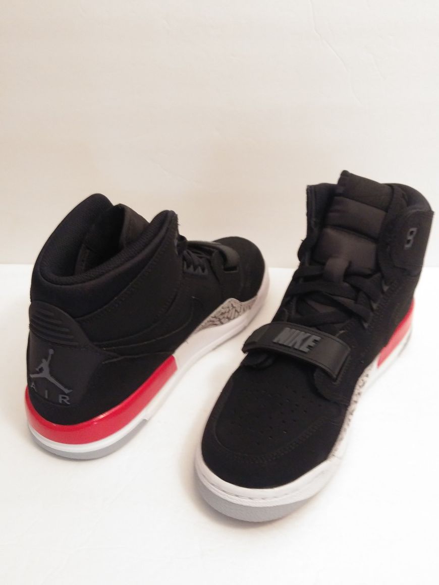 SZ 7Y Brand New Nike Air Jordan Legacy 312 Basketball Shoes AT4040 060 Men Size 7 = Women 8.5