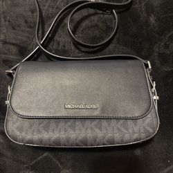 Michael Kors Crossbody purse