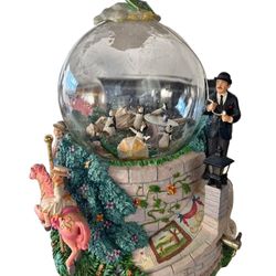 Disney Store MARY POPPINS SNOWGLOBE Let's Go Fly A Kite Julie Andrews AS IS