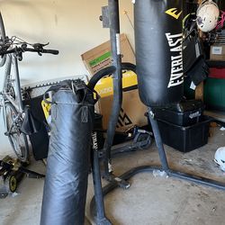 Punching bags and stand for boxing