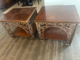 2 Side tables