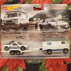 HOT WHEELS PREMIUM TEAM TRANSPORT