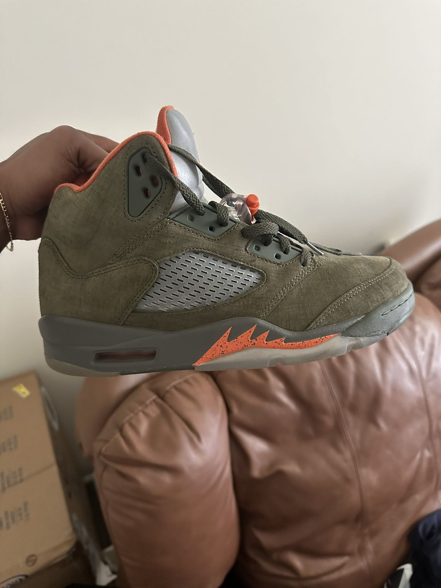 Olive Jordan 5s