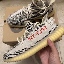 Size 9.5 Men’s - adidas Yeezy Boost 350 V2 Low Zebra CLEAN OG ALL 