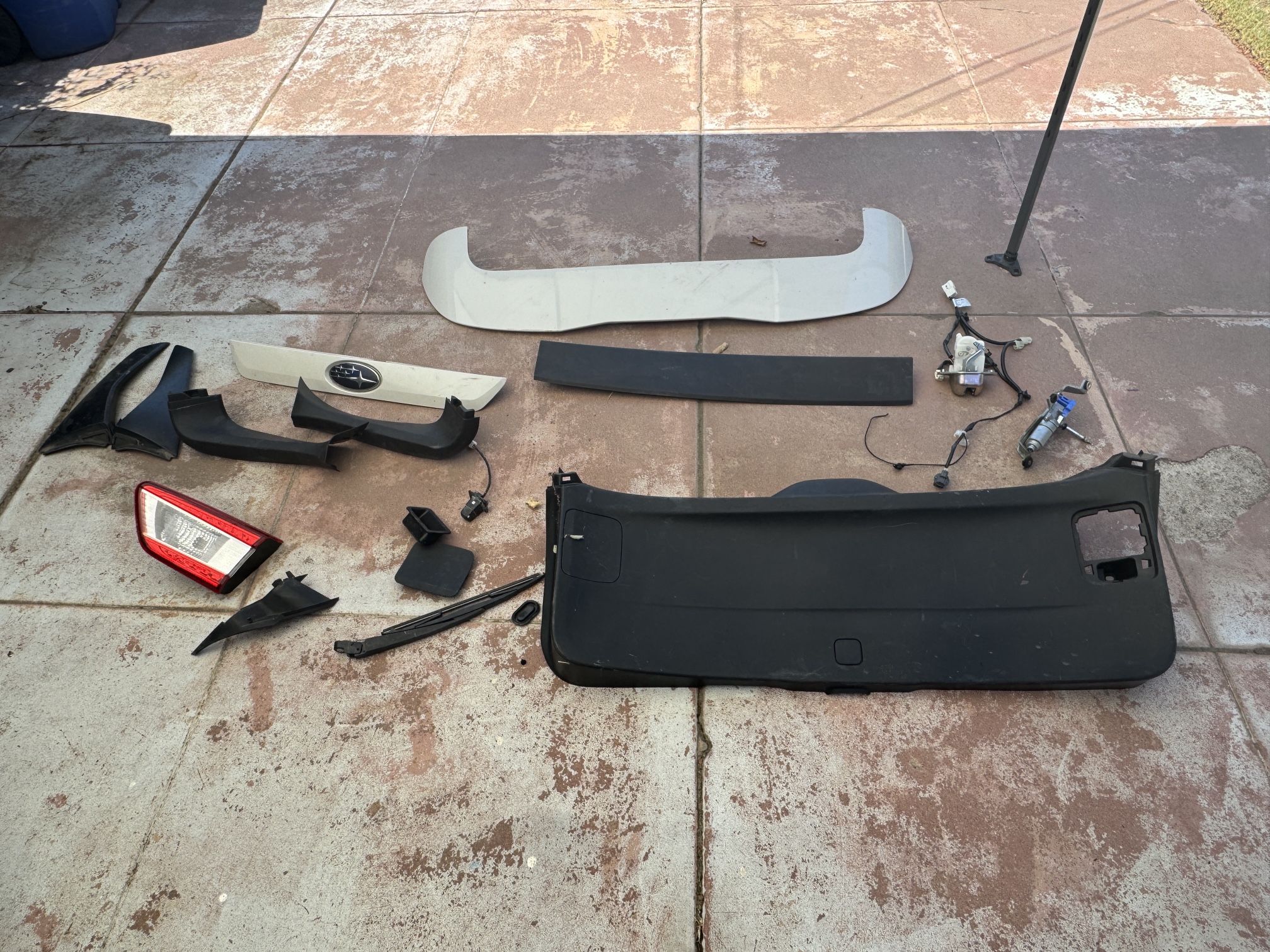 2018 Subaru Impreza - Lift Gate Parts