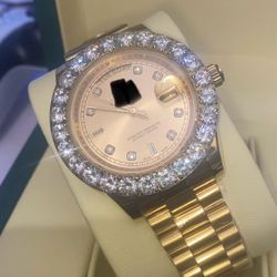 Gld Auto With Box And Papers 