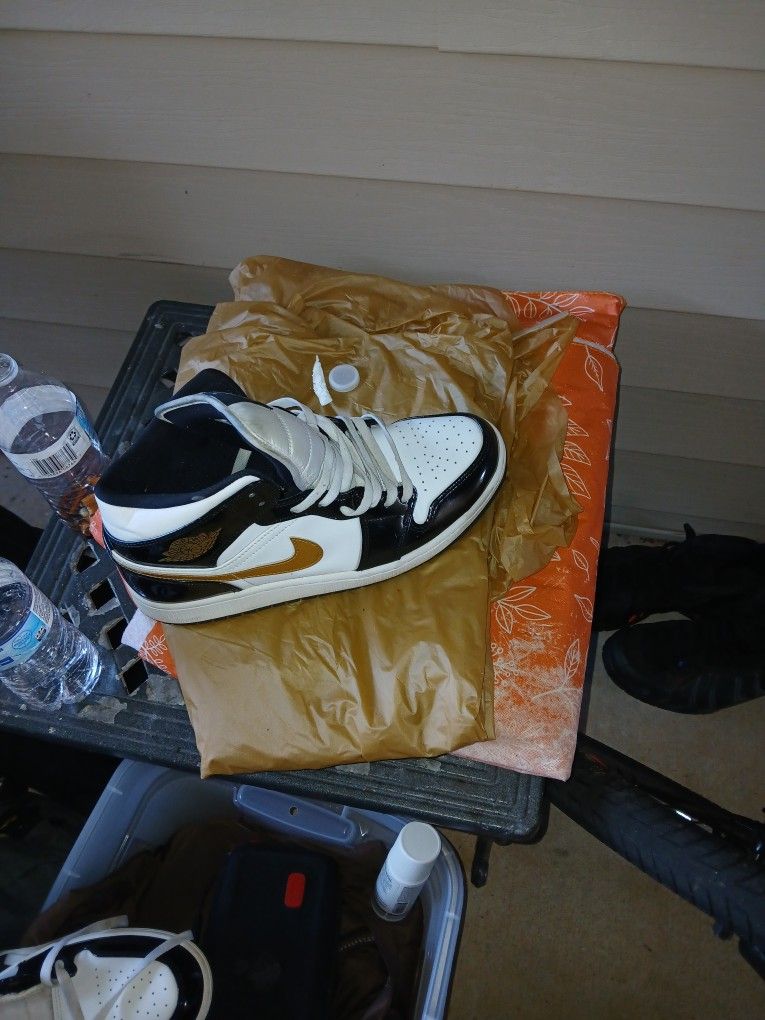 Jordan's 1