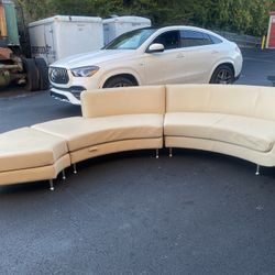 Canto y Designer Sectional Retail 10 K 