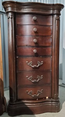 Jewelry cabinet