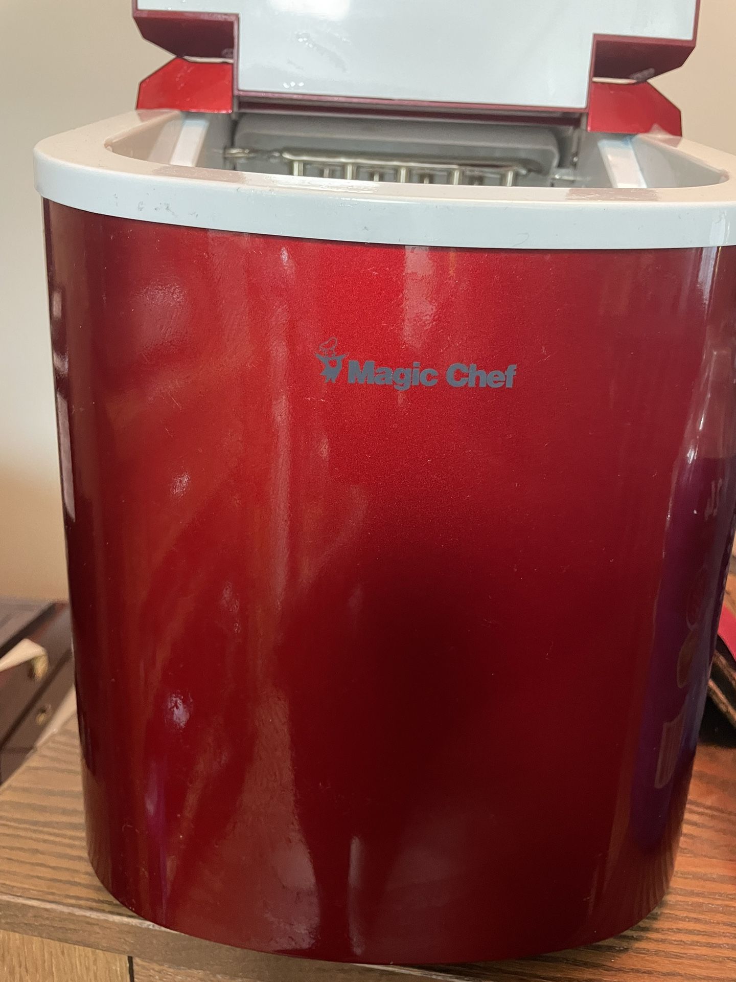 Magic chef Ice Maker for Sale in Pasadena, CA OfferUp
