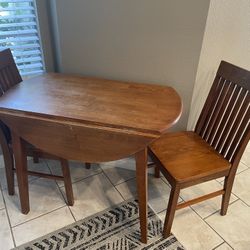 Small kitchen Table And 2 Chairs 