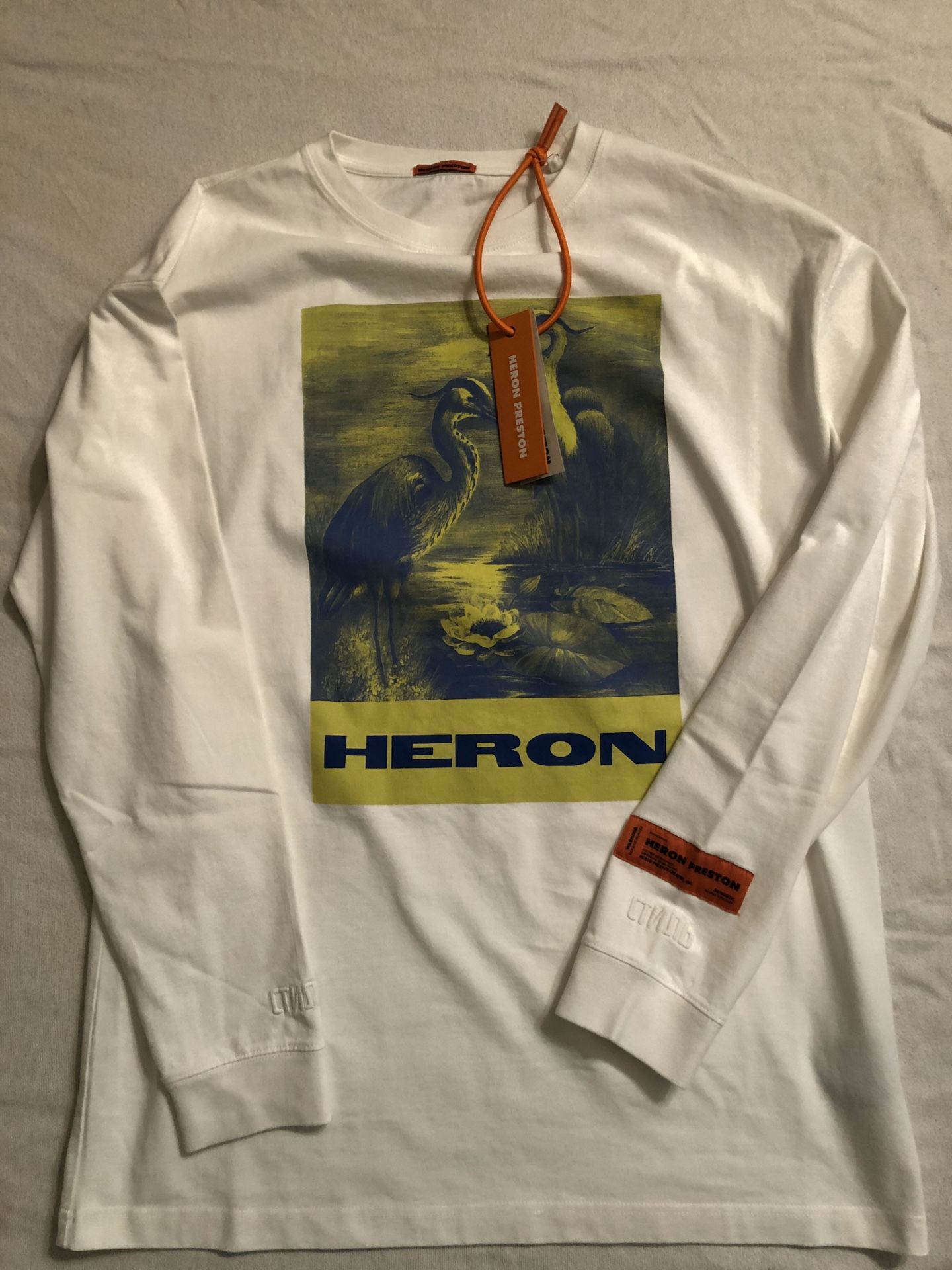 Heron Preston - medium. Comes in bag