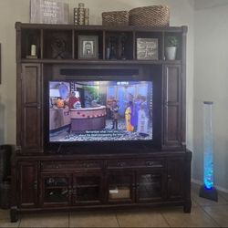 Wall Unit / TV Stand / Entertainment Center