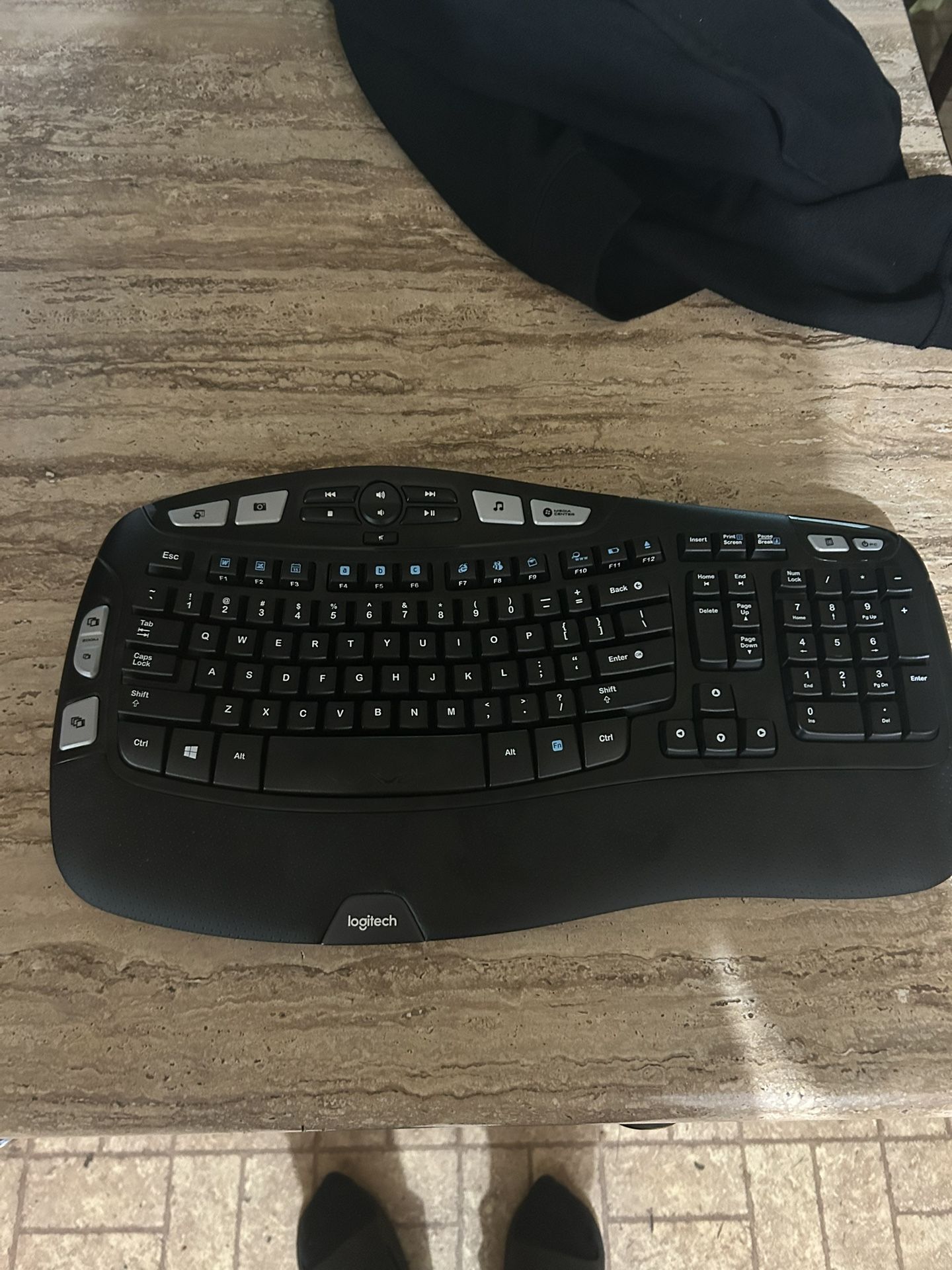 Logitech K350