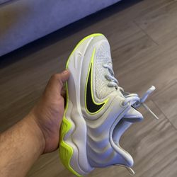 Brand New Adidas Size 5y 