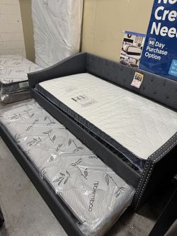DAY BED FOR SALE !!NO CREDIT NEEDED !! TAKE IT HOME TODAY!! 🚛 SAME DAY DELIVERY AVAILABLE 🚚 Se Habla Español