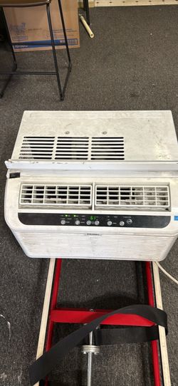 6,000 BTU Window Air Conditioner in White