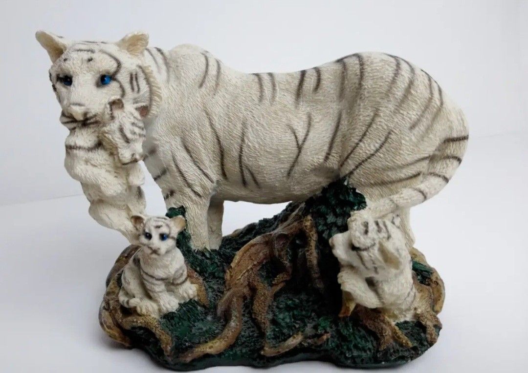 White Tiger Figurine Mother With 3 Cubs